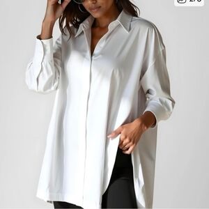 Elegant White Women's Button-Down Shirt with Side Buttons For Custom Fit Nwot